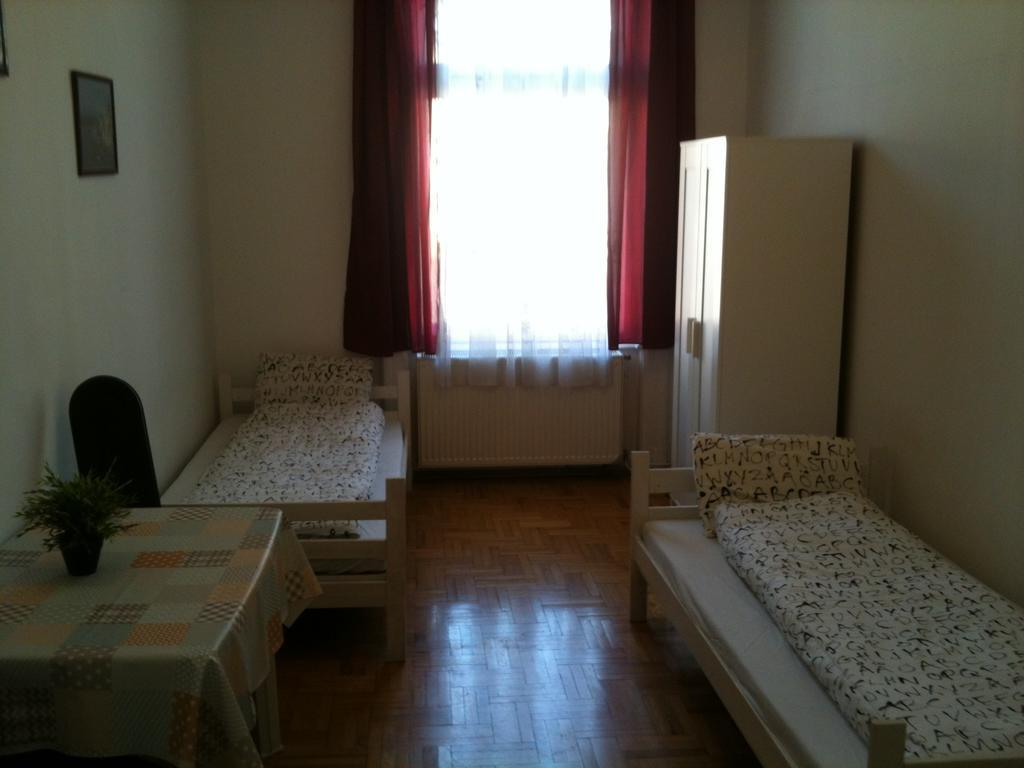 Caterina Private Rooms And Apartments Budapest Luaran gambar