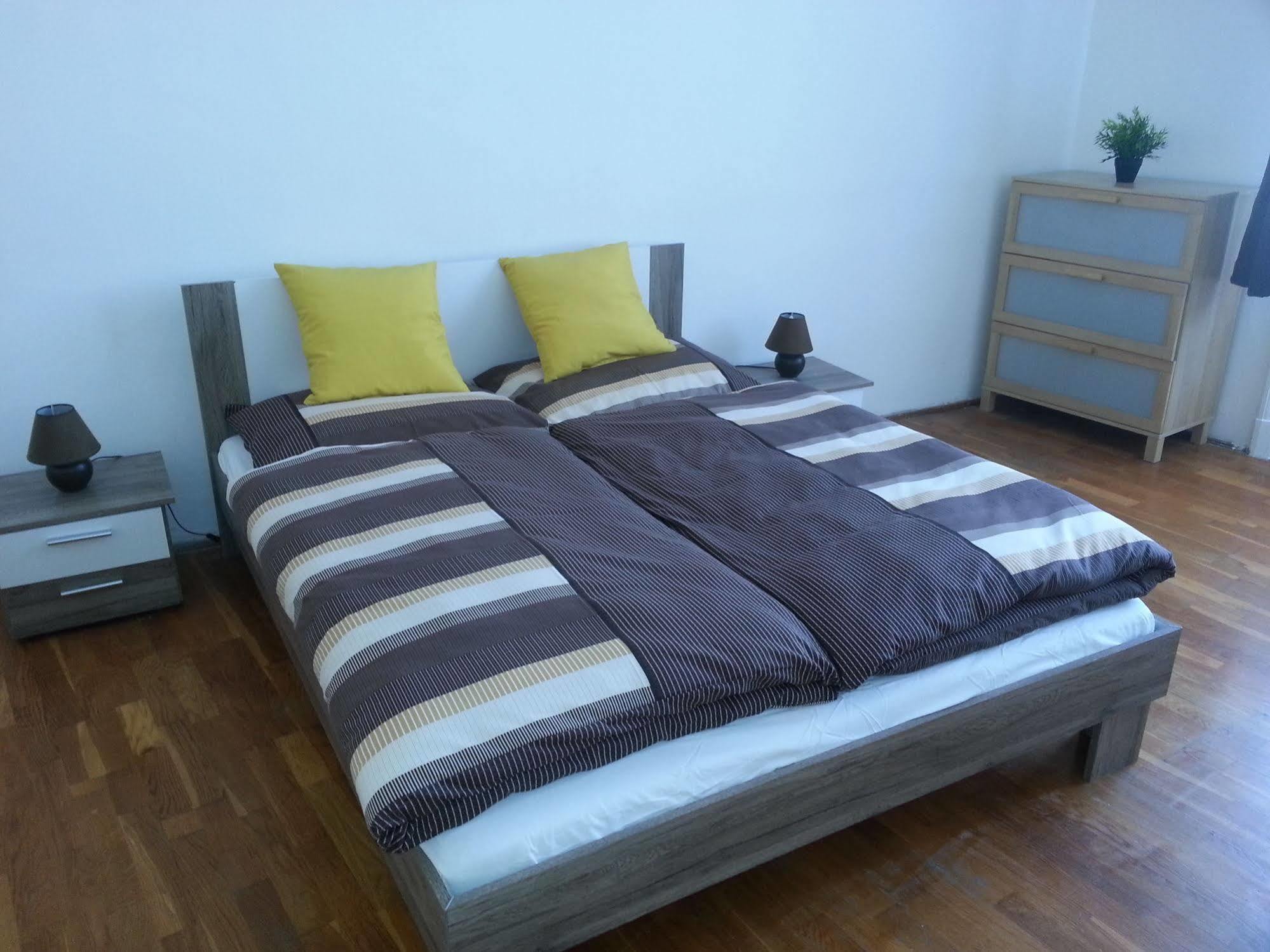 Caterina Private Rooms And Apartments Budapest Luaran gambar